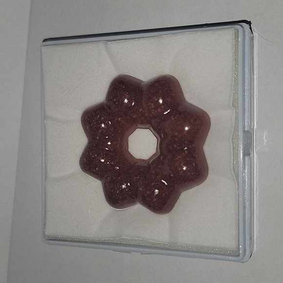 Flower Thulite - Picture 1 of 3
